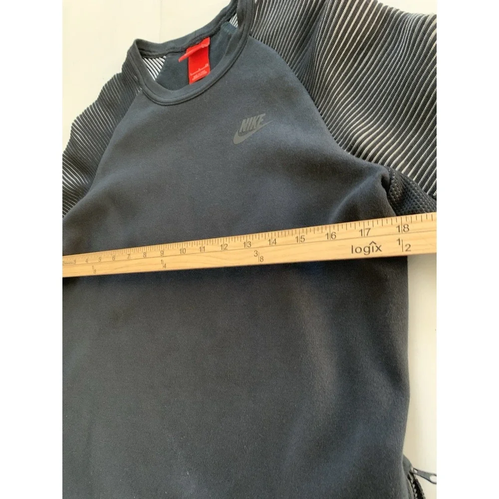 Nike Tech Performance Women's SM Black Sweatshirt Ribbed Sleeve Zip Hem Mad Max